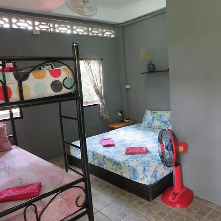 Same Same Guesthouse, Bar & Restaurant (Adults Only) ハード・リン エクステリア 写真